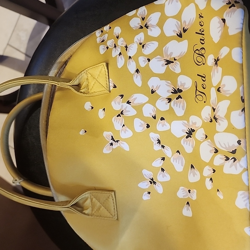 Ted baker travel make up bag